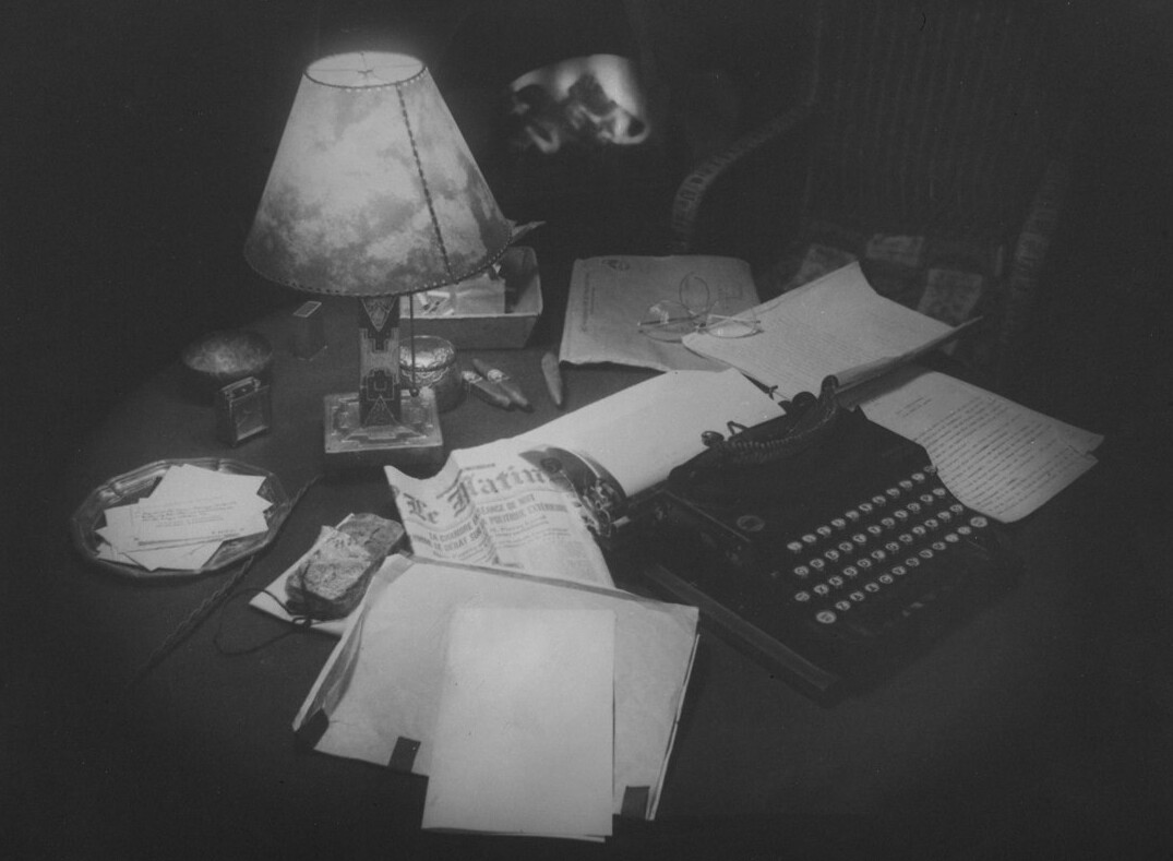 thriller book writing desk