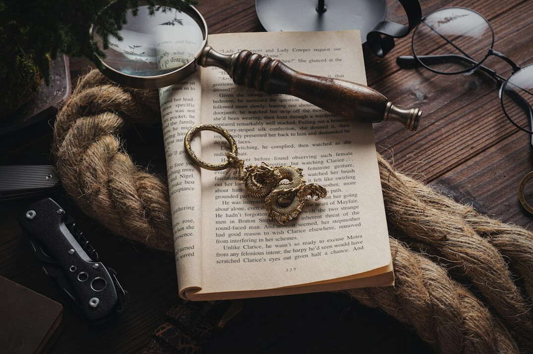 author writing mystery novel